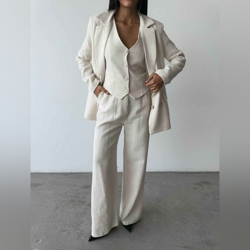 NWT Luxury European Tweed 3 piece Set